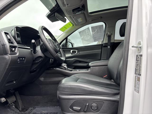 used 2022 Kia Sorento car, priced at $31,297