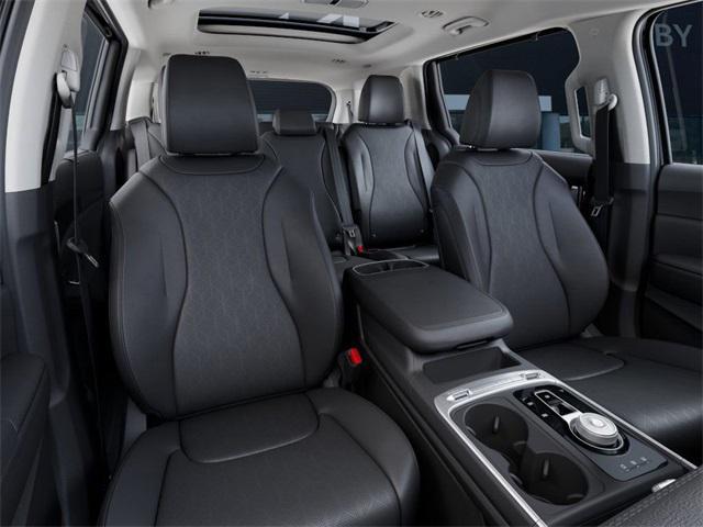 new 2025 Kia Carnival Hybrid car, priced at $50,600
