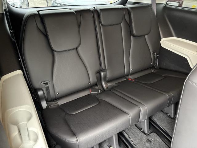 used 2024 Kia Carnival car, priced at $42,912