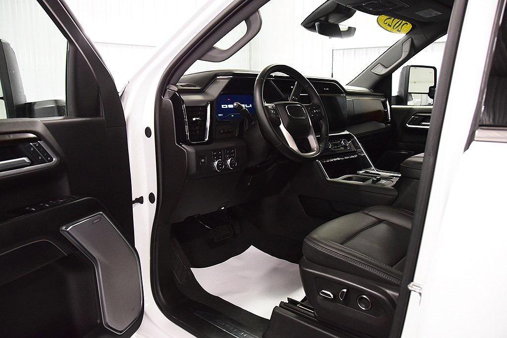 used 2025 GMC Sierra 2500 car, priced at $75,895