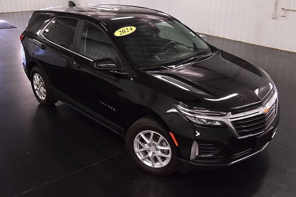 used 2024 Chevrolet Equinox car, priced at $24,000