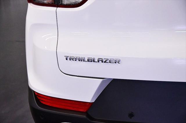 new 2025 Chevrolet TrailBlazer car, priced at $27,230