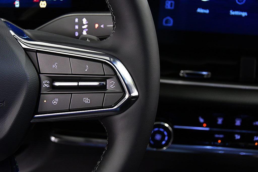 new 2025 Chevrolet Equinox car, priced at $31,995