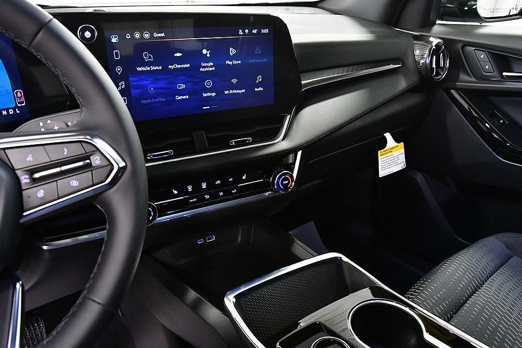 new 2026 Chevrolet Equinox car, priced at $33,685