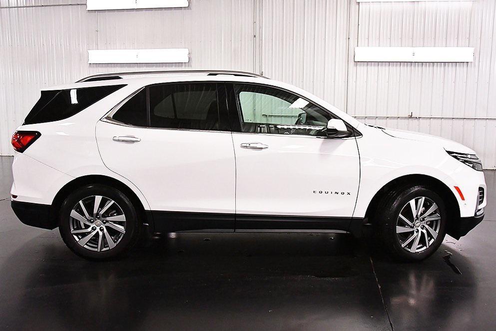 used 2022 Chevrolet Equinox car, priced at $22,994