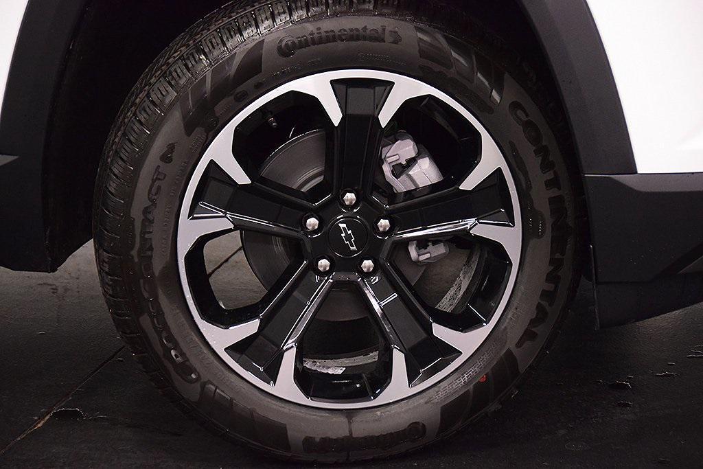 new 2026 Chevrolet Equinox car, priced at $36,355