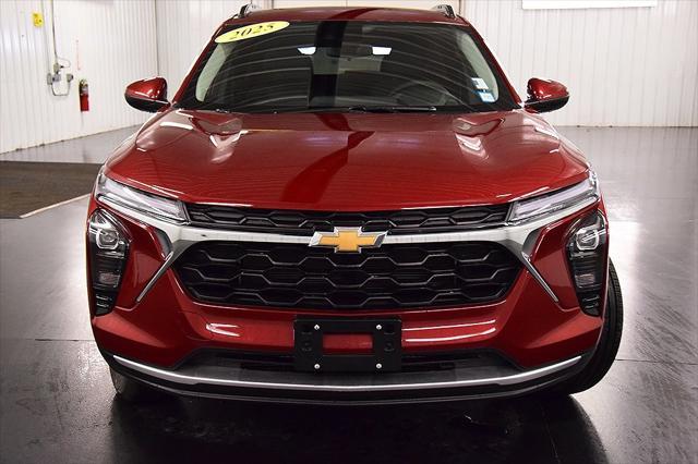 new 2025 Chevrolet Trax car, priced at $25,235