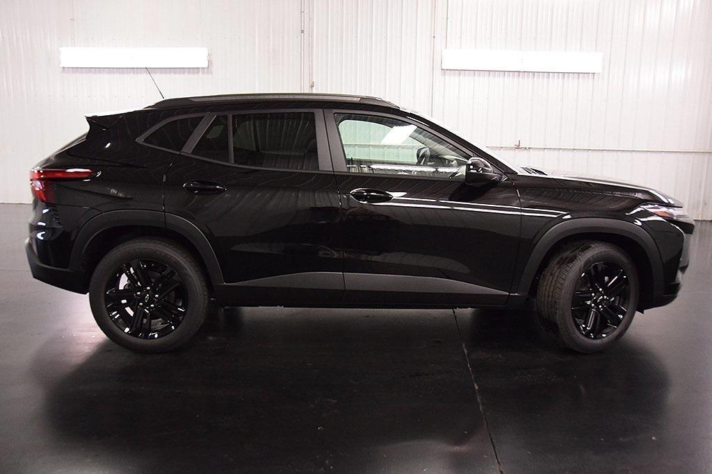 new 2025 Chevrolet Trax car, priced at $26,690