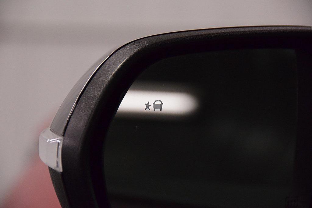 new 2026 Chevrolet Traverse car, priced at $54,440