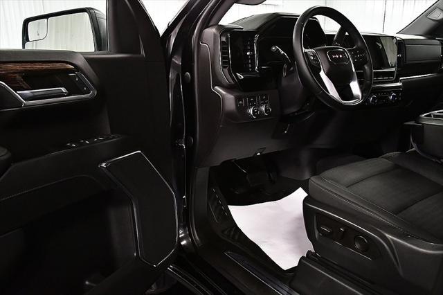 used 2023 GMC Sierra 1500 car, priced at $45,000