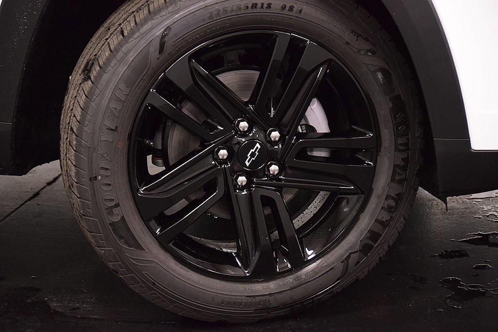 new 2025 Chevrolet Trax car, priced at $26,160