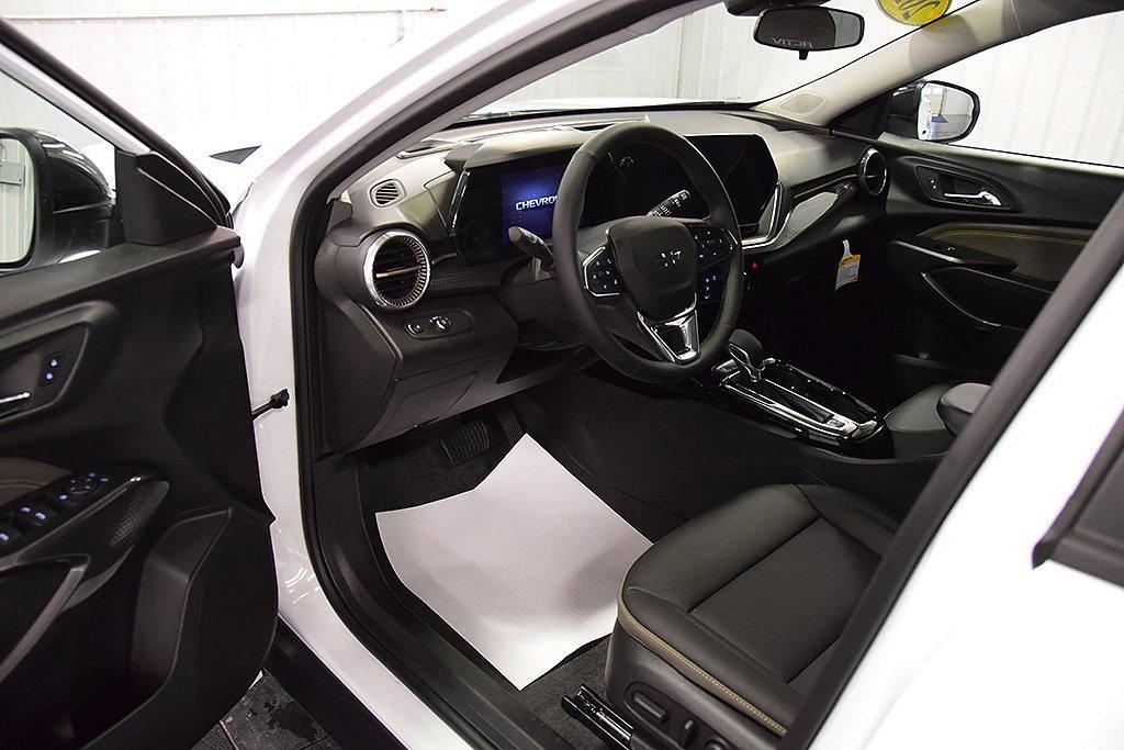 new 2025 Chevrolet Trax car, priced at $26,160