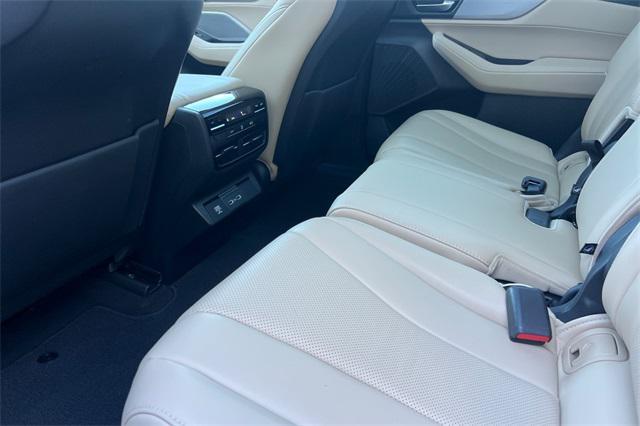 used 2023 Acura MDX car, priced at $43,495