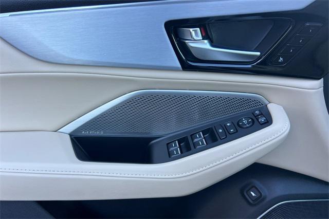 used 2023 Acura MDX car, priced at $43,495