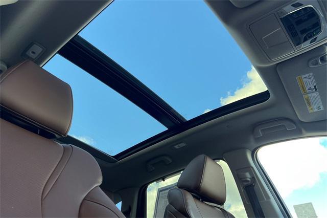 used 2023 Acura MDX car, priced at $41,495