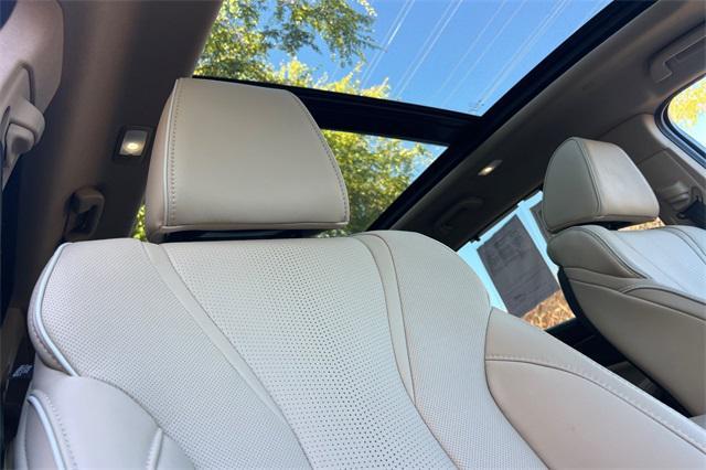 used 2023 Acura MDX car, priced at $38,995