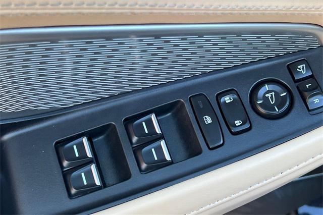 used 2023 Acura MDX car, priced at $38,995