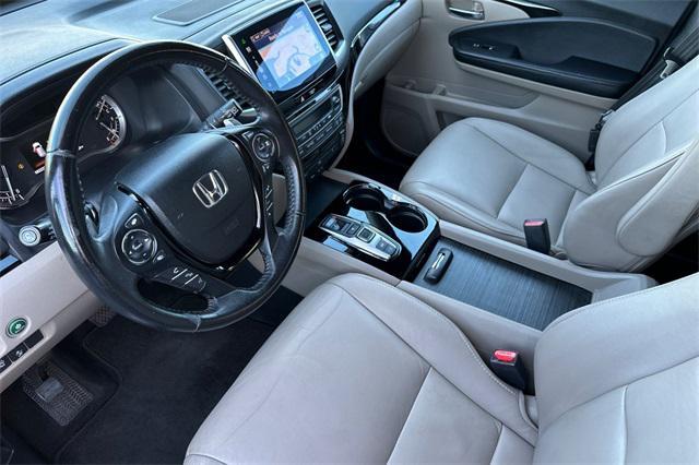 used 2016 Honda Pilot car, priced at $19,995