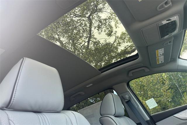 new 2025 Acura MDX car, priced at $67,650