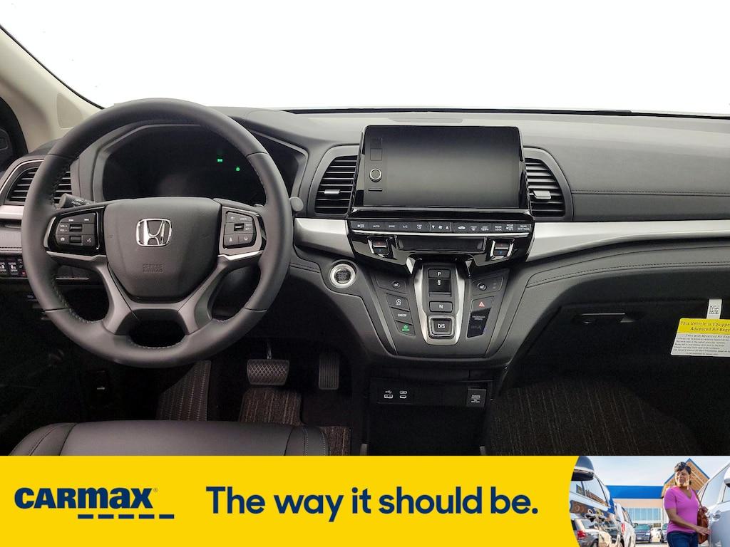 used 2025 Honda Odyssey car, priced at $41,998