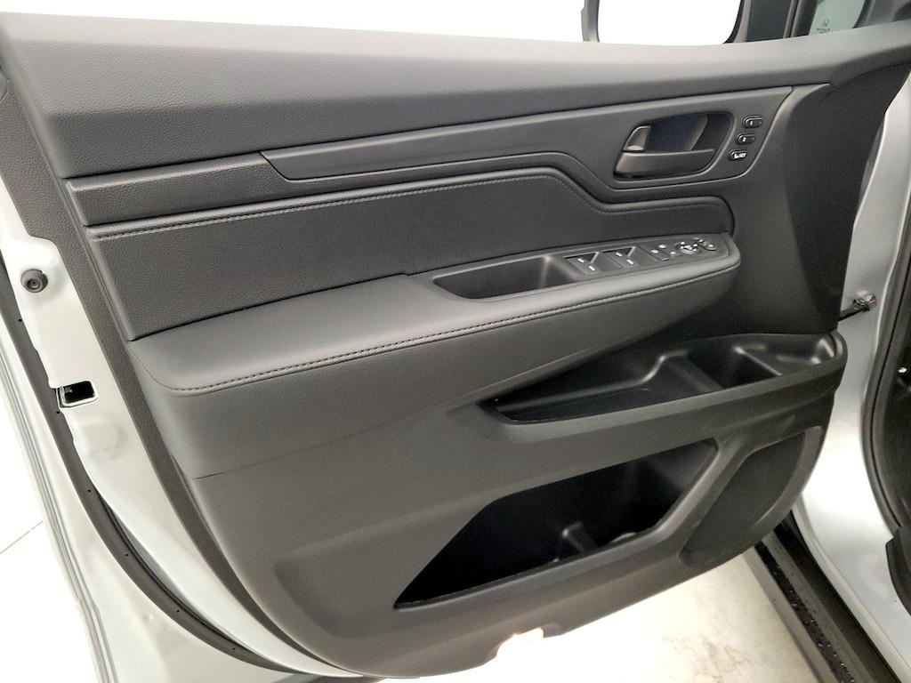 used 2025 Honda Odyssey car, priced at $41,998