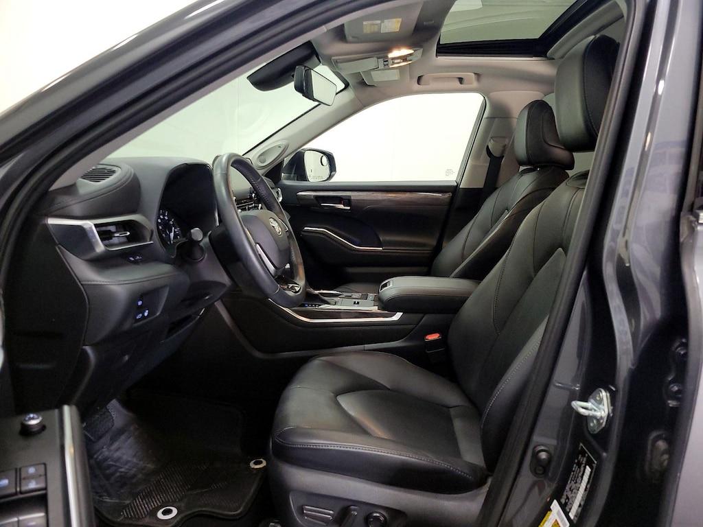 used 2020 Toyota Highlander car, priced at $35,998
