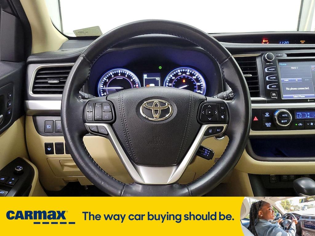 used 2018 Toyota Highlander car, priced at $29,998