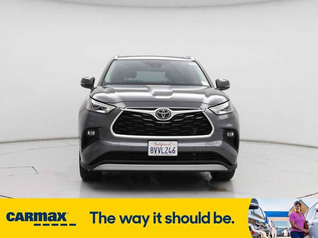used 2021 Toyota Highlander car, priced at $44,998