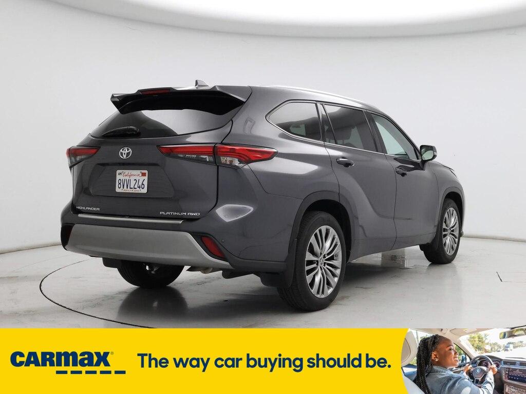 used 2021 Toyota Highlander car, priced at $44,998