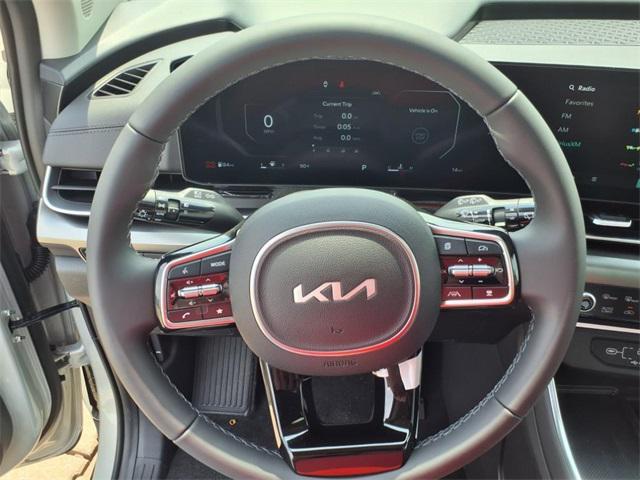 new 2025 Kia Carnival car, priced at $47,570