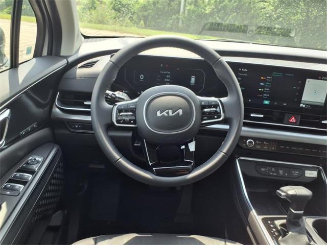 new 2025 Kia Carnival car, priced at $47,570