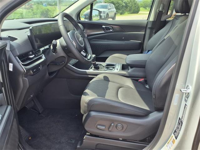 new 2025 Kia Carnival car, priced at $47,570