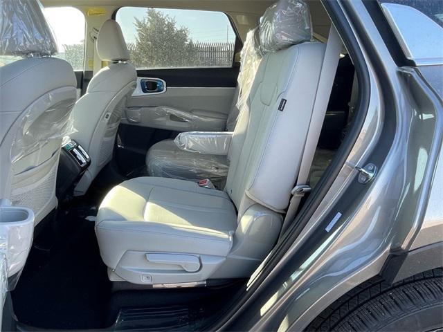 new 2025 Kia Sorento Hybrid car, priced at $38,890