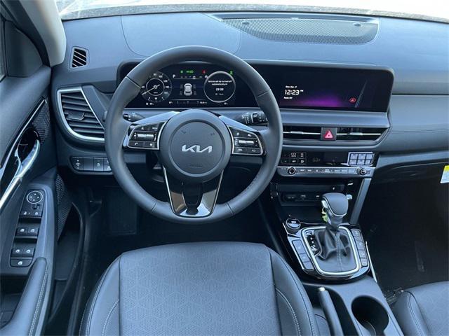 new 2025 Kia Seltos car, priced at $29,555