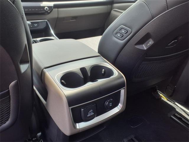 new 2025 Kia Carnival car, priced at $46,695