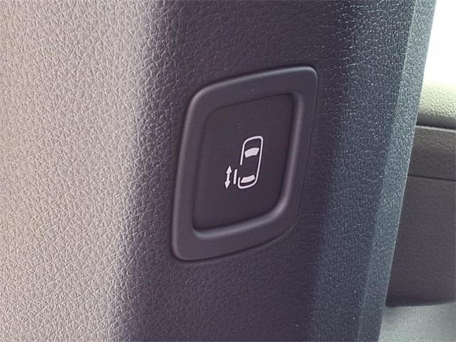 new 2025 Kia Carnival car, priced at $46,695