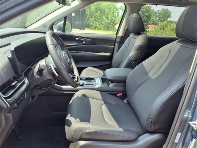 new 2025 Kia Carnival car, priced at $46,695