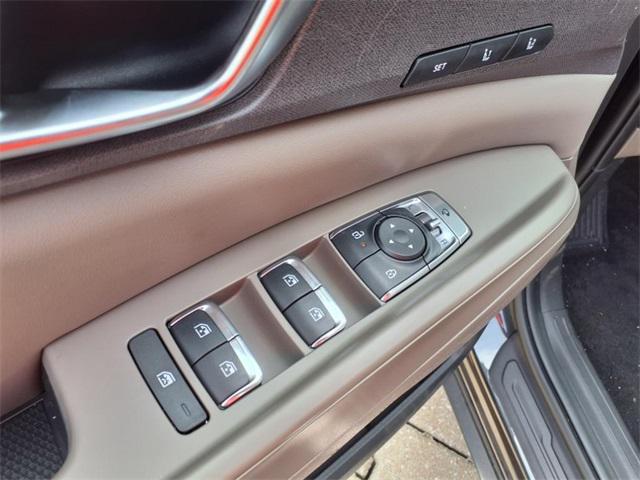 new 2025 Kia Carnival car, priced at $46,695