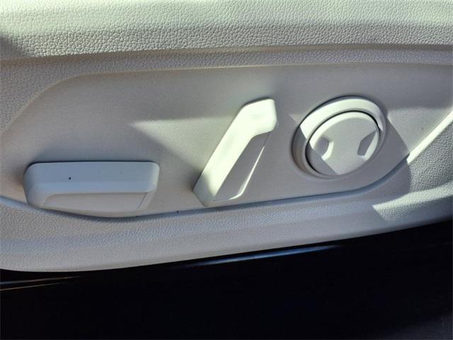 new 2025 Kia Sorento car, priced at $41,385