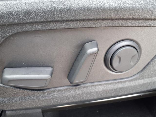 new 2025 Kia Sorento car, priced at $36,815