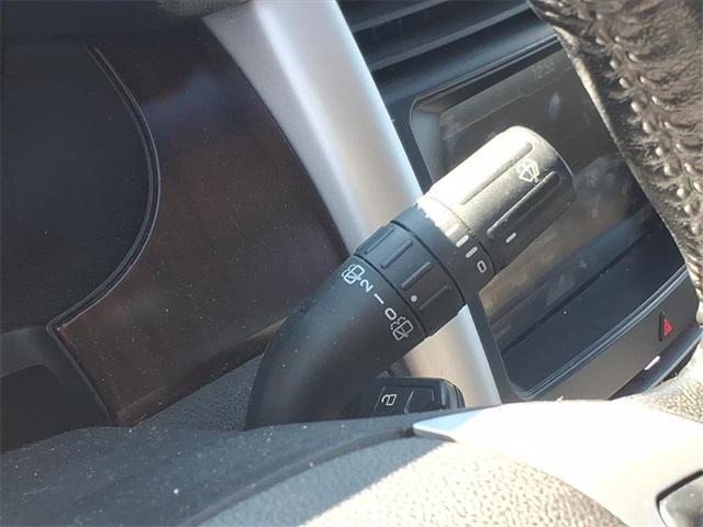 used 2013 Ford Edge car, priced at $6,988