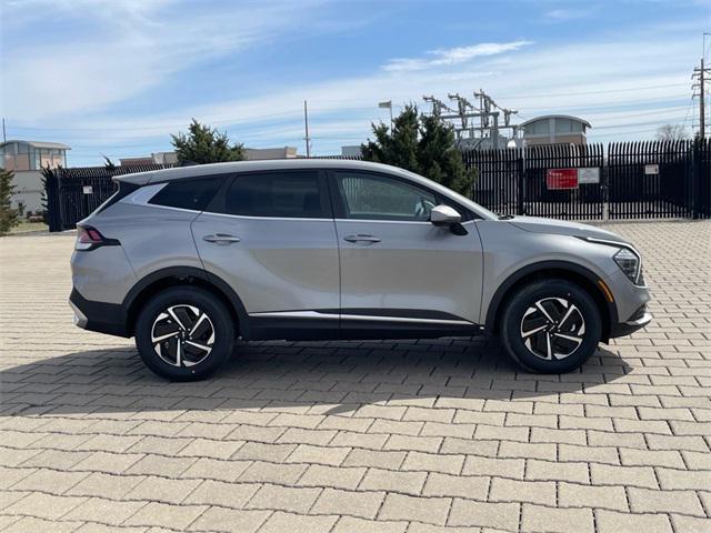 new 2025 Kia Sportage Hybrid car, priced at $31,000
