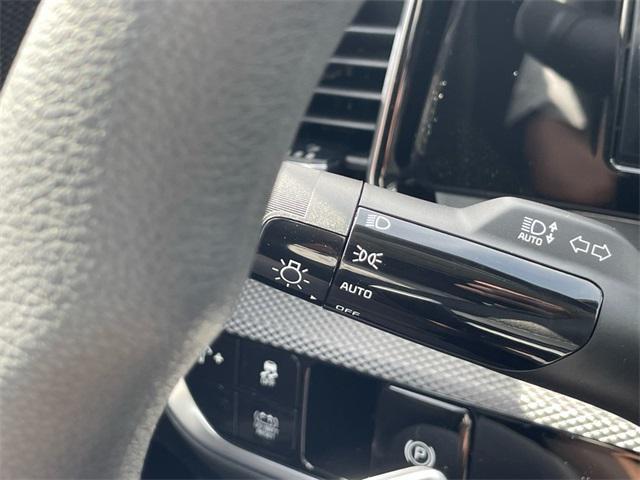 new 2025 Kia Sportage Hybrid car, priced at $31,000