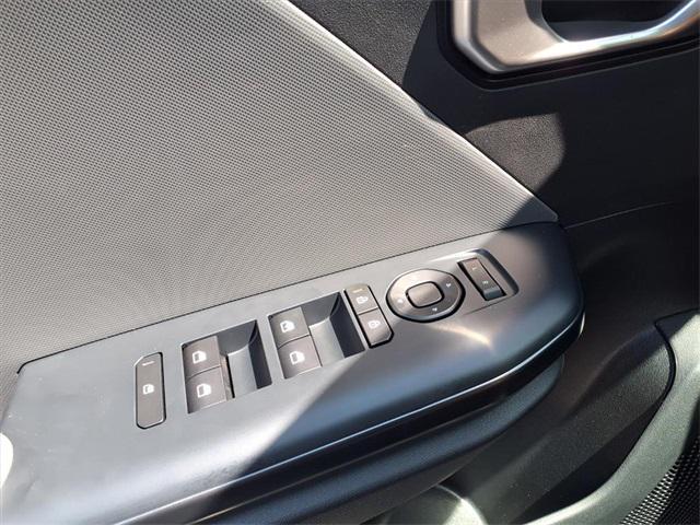 new 2025 Kia K4 car