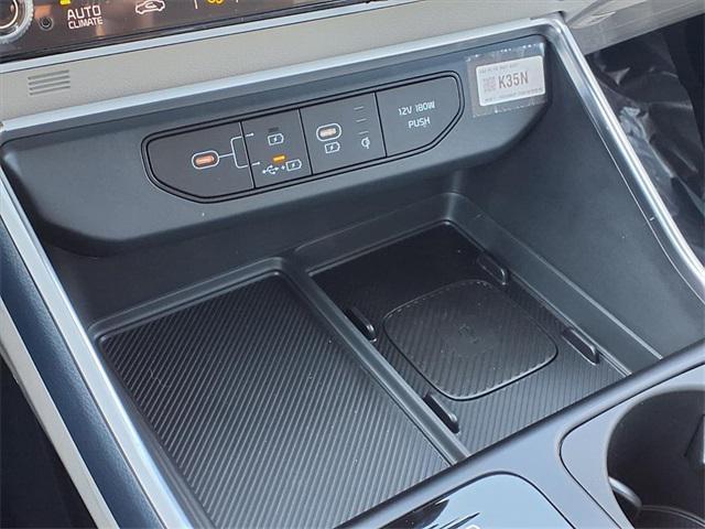 new 2026 Kia Carnival Hybrid car, priced at $48,395