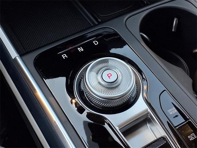 new 2026 Kia Carnival Hybrid car, priced at $48,395