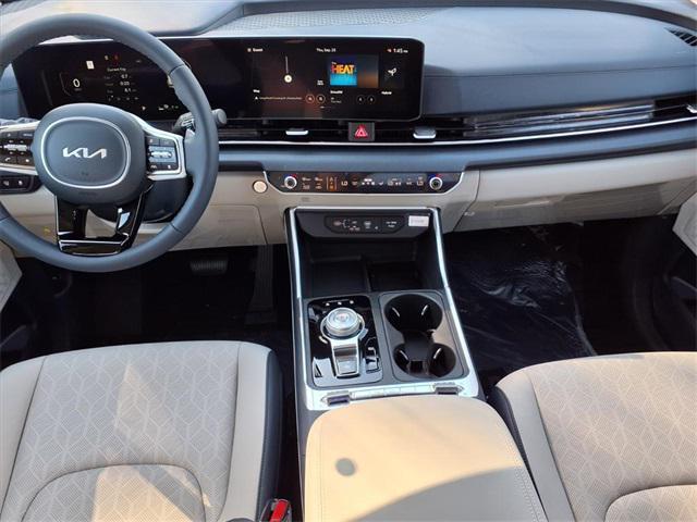 new 2026 Kia Carnival Hybrid car, priced at $48,395