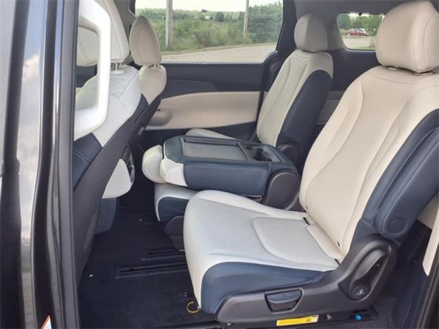 new 2026 Kia Carnival Hybrid car, priced at $43,420