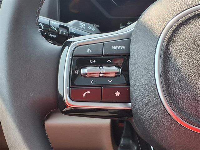 new 2025 Kia Carnival car, priced at $47,065