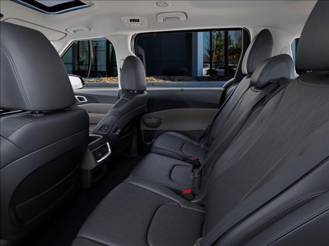 new 2025 Kia Carnival car, priced at $47,065